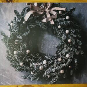 Paper Placemats: Wreath